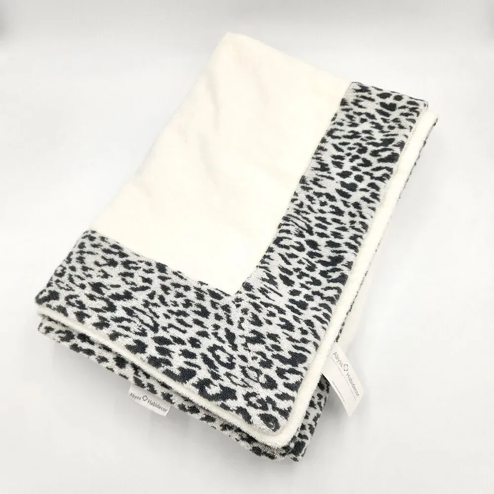ABYSS white leopard